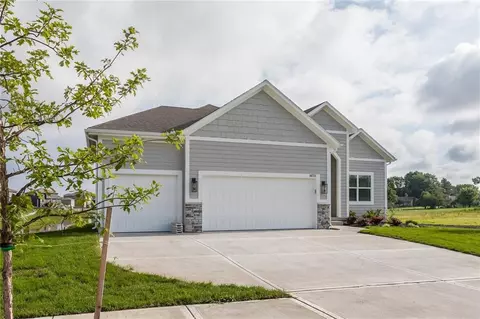 18722 W 169th Ter, Olathe, KS 66062