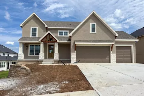 22076 W 99th Ter, Lenexa, KS 66220