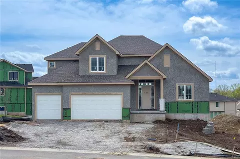 22077 W 99th Ter, Lenexa, KS 66220
