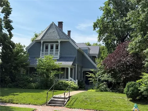 222 W Gay St, Warrensburg, MO 64093