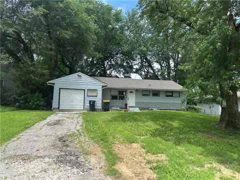 7504 E 110 St, Kansas City, MO 64134