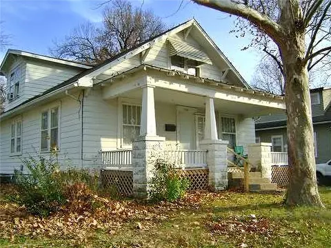 1915 S Broadway St, Pittsburg, KS 66762