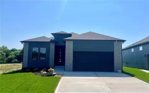 4825 NW Martin St, Riverside, MO 64150