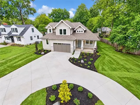 2512 Somerset Dr, Prairie Village, KS 66208