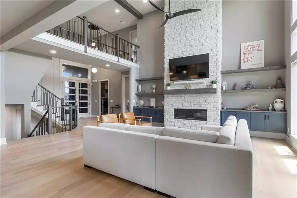 Living - 1113 Hummingbird Ct, Greenwood, MO 64034 photo 7 of 12