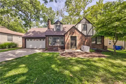 6913 Dearborn St, Overland Park, KS 66204