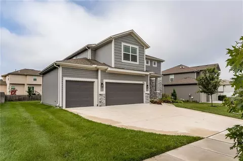 28601 W 162nd St, Gardner, KS 66030