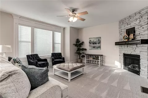 28501 W 161st Ter, Gardner, KS 66030