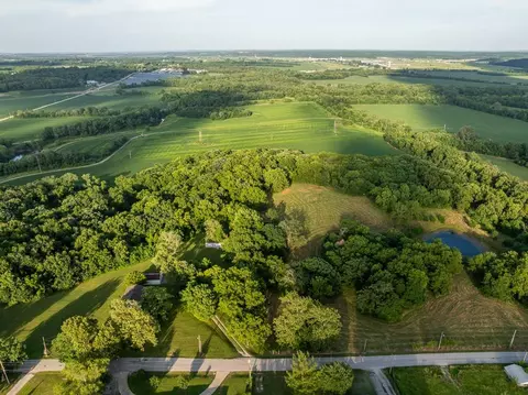 701 N Bly Rd, Independence, MO 64056 photo 2