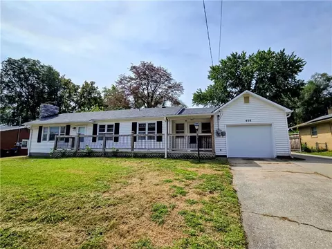 408 E Gay St, Warrensburg, MO 64093