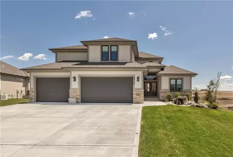 17521 Carter St, Overland Park, KS 66221