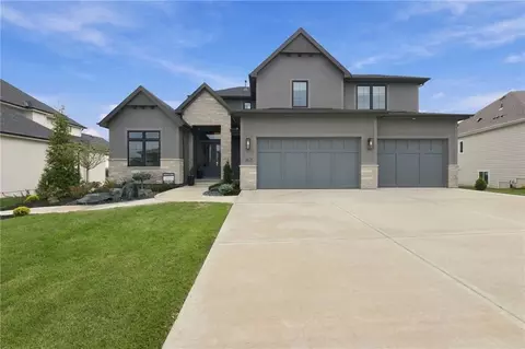 17705 Knox St, Overland Park, KS 66221
