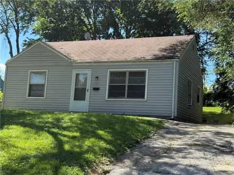 4917 Locust Ave, Kansas City, KS 66106