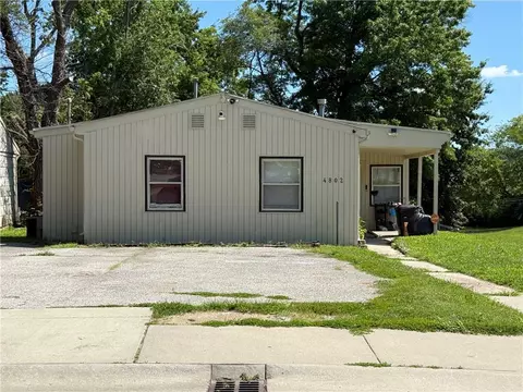 4802 Locust Ave, Kansas City, KS 66106