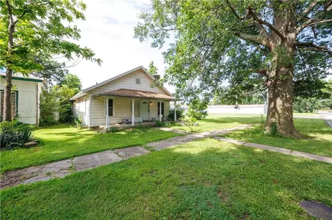 919 Indiana St, Neodesha, KS 66757