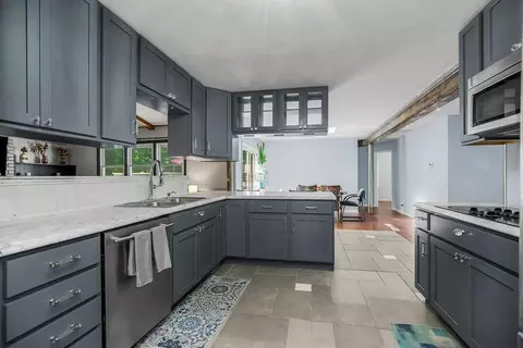 3340 S Crisp Ave, Independence, MO 64052 photo 9