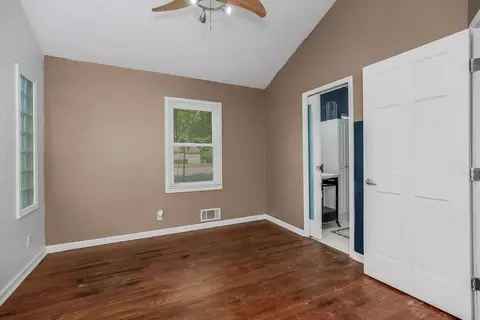 3340 S Crisp Ave, Independence, MO 64052 photo 18