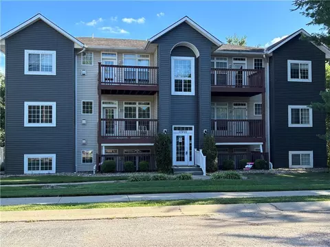 17201 E 32nd St #3, Independence, MO 64055