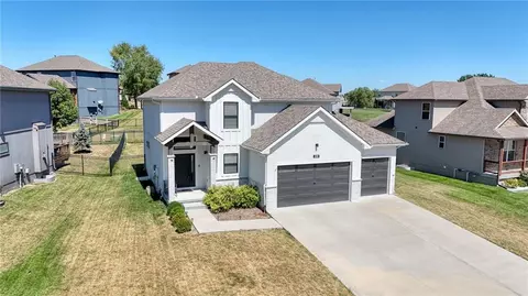 1225 Hillmann Ln, Warrensburg, MO 64093