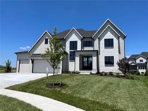 11802 W 181st Ter, Overland Park, KS 66013