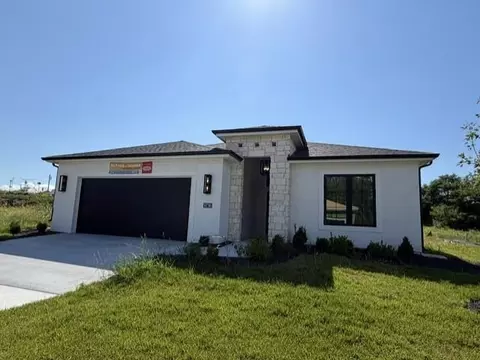 9736 N Montclair Ave, Kansas City, MO 64153