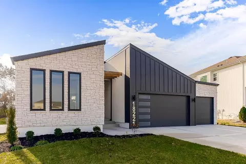 18221 W 168th Ter, Olathe, KS 66062