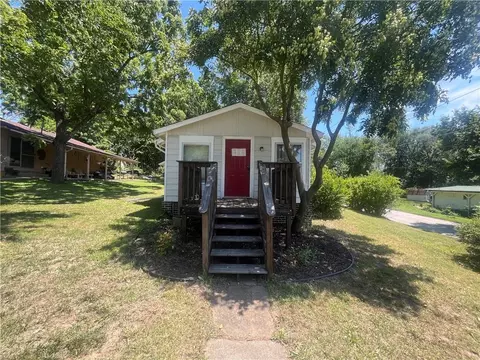 711 Shotwell St, Warrensburg, MO 64093