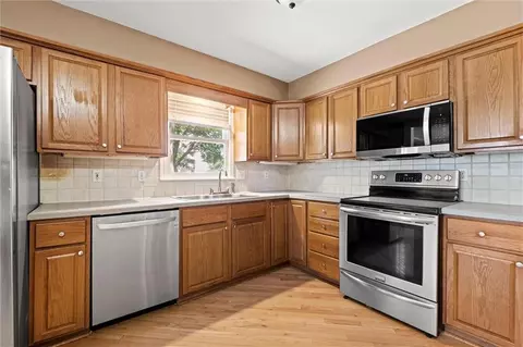 Kitchen - 1836 E 153rd Cir, Olathe, KS 66062 photo 3 of 3