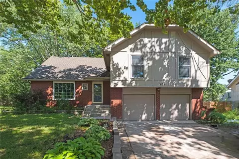 1836 E 153rd Cir, Olathe, KS 66062