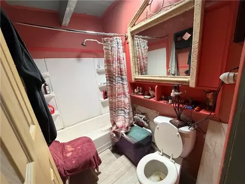 Bath - 11120 E 36th St, Independence, MO 64052 photo 1 of 2