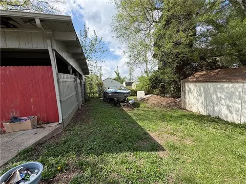 Exterior - 11120 E 36th St, Independence, MO 64052 photo 3 of 10