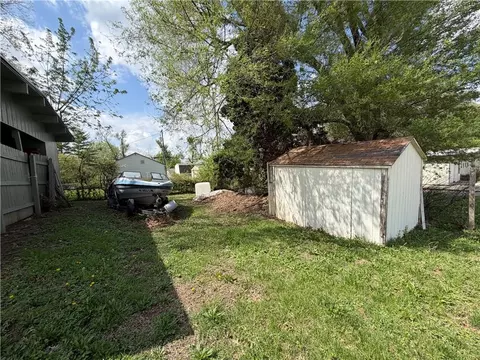 Exterior - 11120 E 36th St, Independence, MO 64052 photo 4 of 10