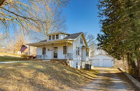 11813 E 11815 E Scarritt Ave, Sugar Creek, MO 64054