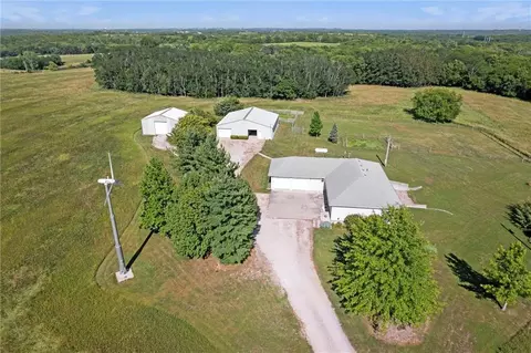 30680 243rd St, Easton, KS 66020