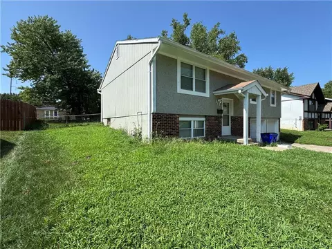 Exterior - 6206 E 140th Ter, Grandview, MO 64030 photo 2 of 10