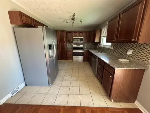 Kitchen - 6206 E 140th Ter, Grandview, MO 64030 photo 1 of 3