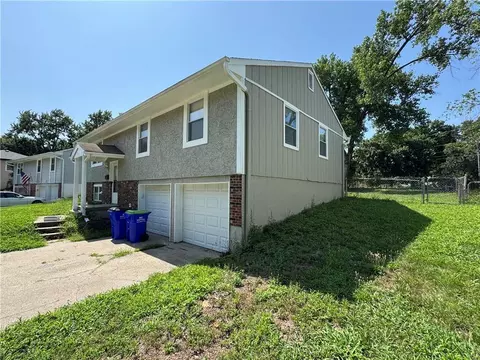 Exterior - 6206 E 140th Ter, Grandview, MO 64030 photo 3 of 10