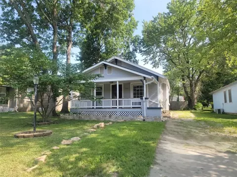 1324 Pacific Ave, Osawatomie, KS 66064