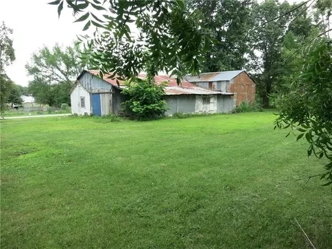 Exterior - 281 Maple St, Kidder, MO 64649 photo 6 of 8