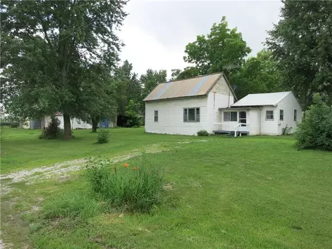 Exterior - 281 Maple St, Kidder, MO 64649 photo 2 of 8