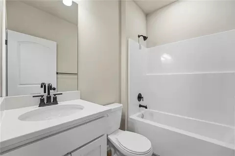 Bath - 27016 E Dogwood Ln, Lees Summit, MO 64086 photo 3 of 3