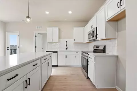 Kitchen - 27016 E Dogwood Ln, Lees Summit, MO 64086 photo 3 of 3