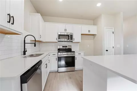 Kitchen - 27016 E Dogwood Ln, Lees Summit, MO 64086 photo 2 of 3