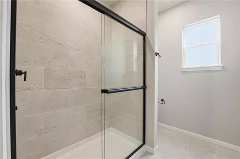 Bath - 27016 E Dogwood Ln, Lees Summit, MO 64086 photo 2 of 3