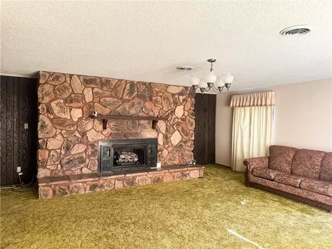 Living - 25998 Hemlock Rd, Bevier, MO 63532 photo 2 of 3