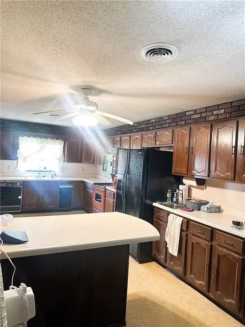 Kitchen - 25998 Hemlock Rd, Bevier, MO 63532 photo 1 of 3