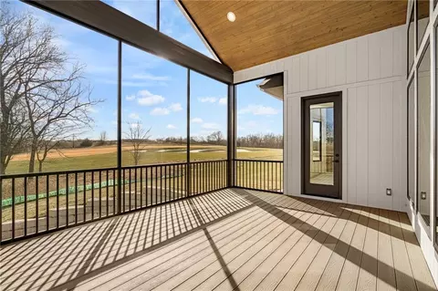 Exterior - 703 Hampstead Dr, Raymore, MO 64083 photo 5 of 10
