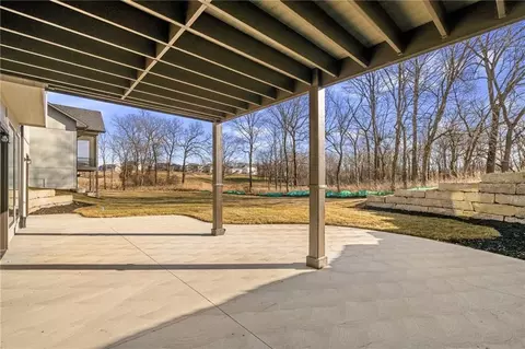Exterior - 703 Hampstead Dr, Raymore, MO 64083 photo 8 of 10