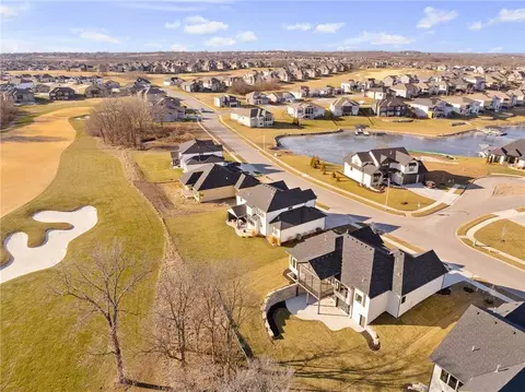 View/Area - 703 Hampstead Dr, Raymore, MO 64083 photo 4 of 6