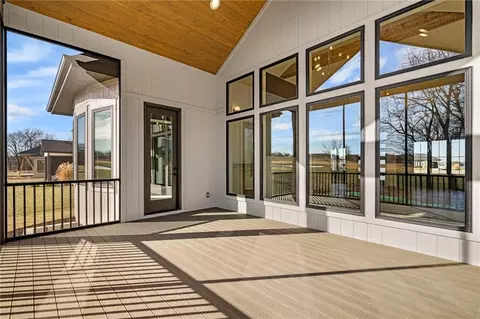 Exterior - 703 Hampstead Dr, Raymore, MO 64083 photo 7 of 10